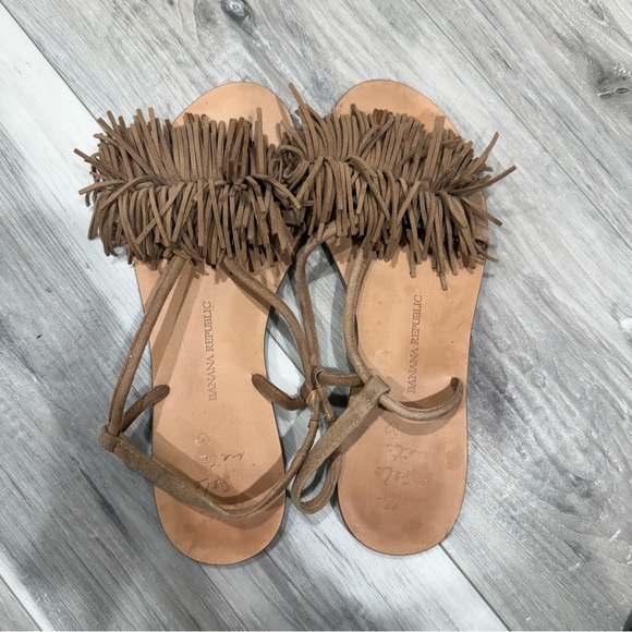 Banana Republic Women's Brown Fringe Sandals - Picture 2 of 5